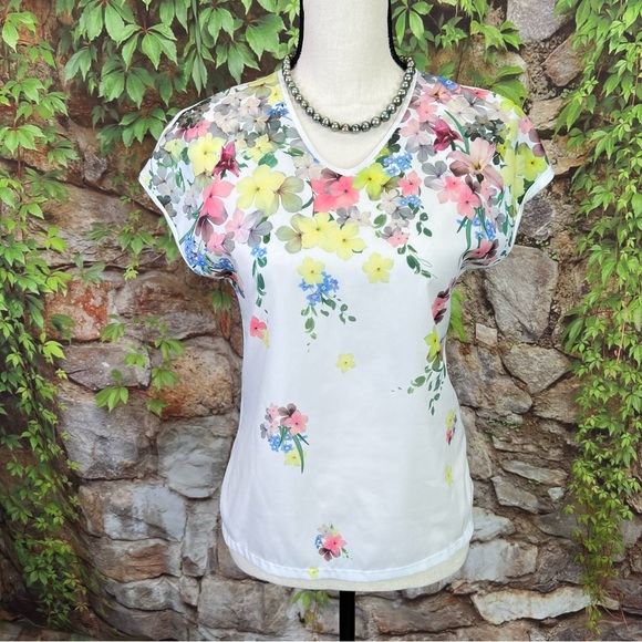 Ted Baker Tops - TED BAKER Floral Cap Sleeve Mixed Media Tee, XS